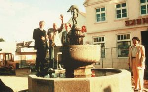 Klinkmann mit seiner Frau, Dr. Dettmann und Prof. Kolff Klinkmann mit seiner Frau, Dr. Dettmann und Prof. Kolff